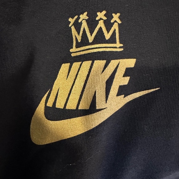 Nike The Nike Tee Athletic Cut long sleeve tee black gold basketball - Picture 5 of 7